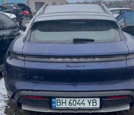 Синий Порше Другая, объемом двигателя 0 л и пробегом 100 тыс. км за 32000 $, фото 1 на Automoto.ua