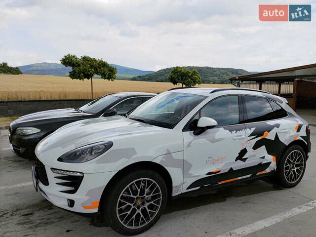 Белый Порше Масан, объемом двигателя 3 л и пробегом 53 тыс. км за 44444 $, фото 1 на Automoto.ua