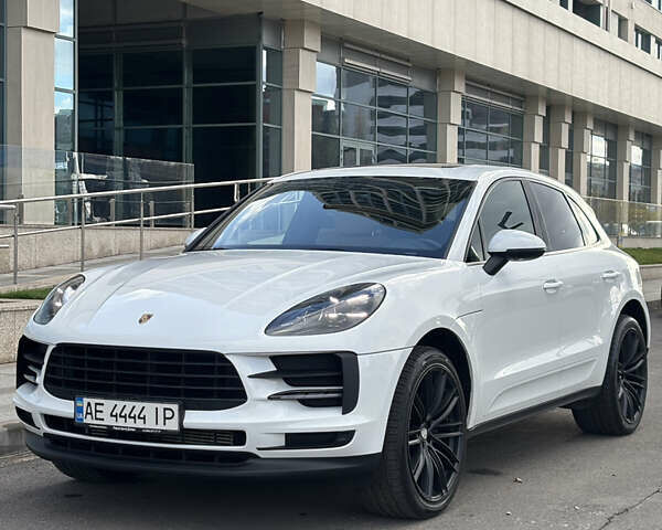 Білий Порше Масан, об'ємом двигуна 1.98 л та пробігом 55 тис. км за 42900 $, фото 1 на Automoto.ua