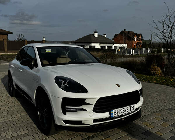 Белый Порше Масан, объемом двигателя 1.98 л и пробегом 49 тыс. км за 50999 $, фото 1 на Automoto.ua