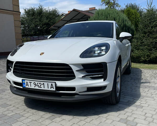 Белый Порше Масан, объемом двигателя 2 л и пробегом 40 тыс. км за 55900 $, фото 1 на Automoto.ua
