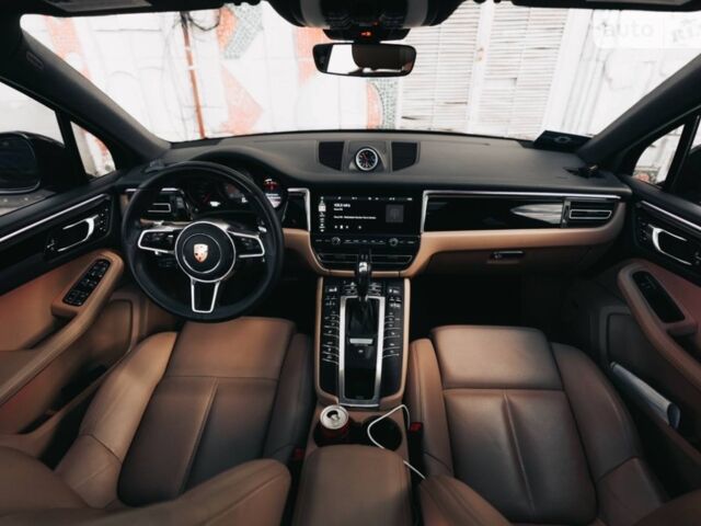 Черный Порше Масан, объемом двигателя 3 л и пробегом 0 тыс. км за 65000 $, фото 1 на Automoto.ua