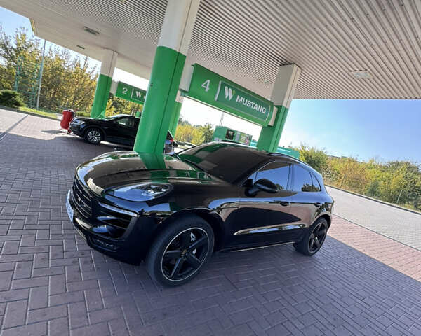 Чорний Порше Масан, об'ємом двигуна 3 л та пробігом 183 тис. км за 20000 $, фото 1 на Automoto.ua