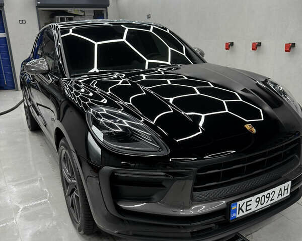 Черный Порше Масан, объемом двигателя 1.98 л и пробегом 39 тыс. км за 65000 $, фото 1 на Automoto.ua