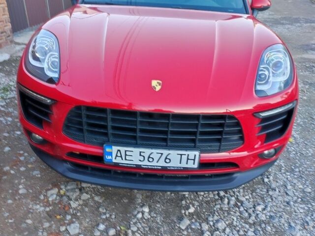 Червоний Порше Масан, об'ємом двигуна 2 л та пробігом 98 тис. км за 30086 $, фото 1 на Automoto.ua