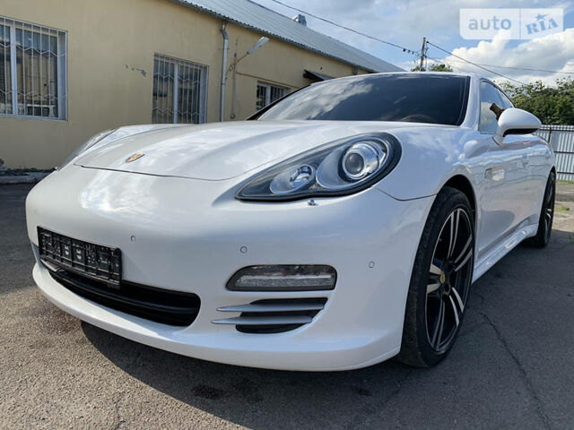 Білий Порше Panamera, об'ємом двигуна 3.6 л та пробігом 83 тис. км за 28500 $, фото 1 на Automoto.ua