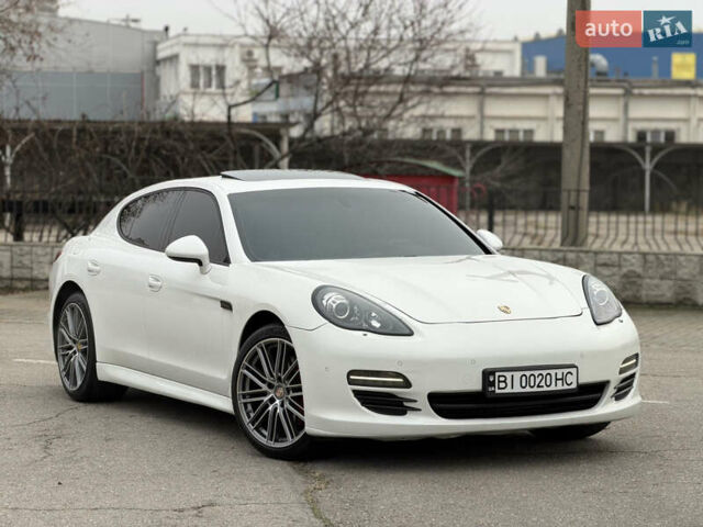 Білий Порше Panamera, об'ємом двигуна 4.8 л та пробігом 210 тис. км за 21500 $, фото 1 на Automoto.ua