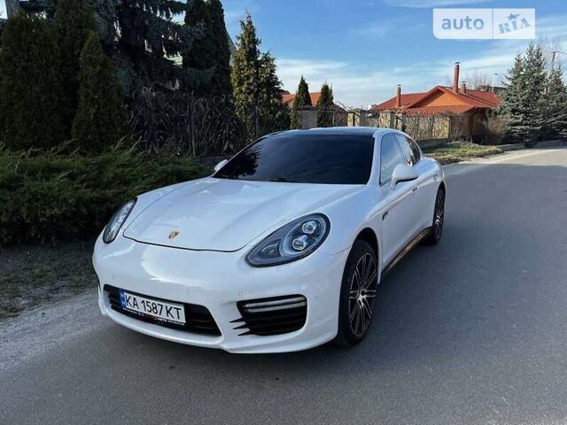 Білий Порше Panamera, об'ємом двигуна 4.81 л та пробігом 137 тис. км за 25000 $, фото 1 на Automoto.ua