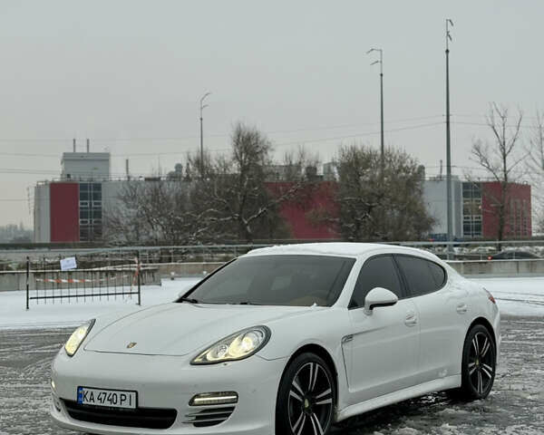 Белый Порше Панамера, объемом двигателя 3.6 л и пробегом 125 тыс. км за 17999 $, фото 1 на Automoto.ua
