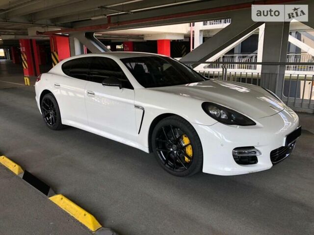 Білий Порше Panamera, об'ємом двигуна 4.8 л та пробігом 140 тис. км за 39500 $, фото 1 на Automoto.ua