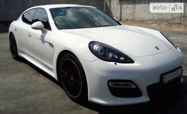 Білий Порше Panamera, об'ємом двигуна 4.8 л та пробігом 55 тис. км за 52000 $, фото 1 на Automoto.ua