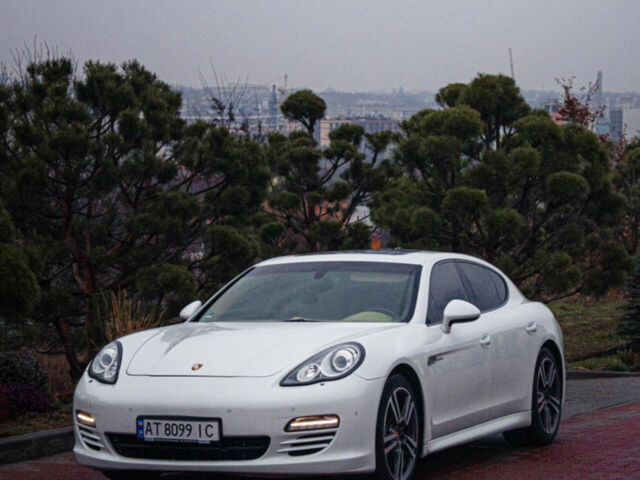 Білий Порше Panamera, об'ємом двигуна 2.97 л та пробігом 190 тис. км за 28000 $, фото 1 на Automoto.ua