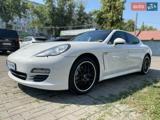 Білий Порше Panamera, об'ємом двигуна 3.61 л та пробігом 122 тис. км за 22800 $, фото 1 на Automoto.ua
