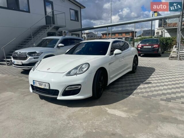 Білий Порше Panamera, об'ємом двигуна 3 л та пробігом 181 тис. км за 22500 $, фото 1 на Automoto.ua