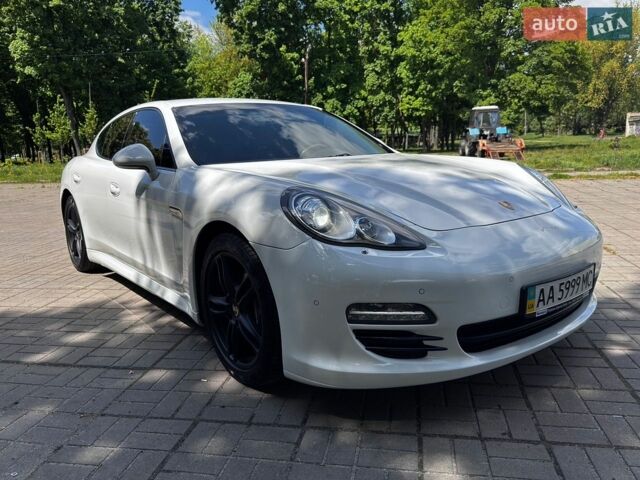 Білий Порше Panamera, об'ємом двигуна 3.61 л та пробігом 66 тис. км за 27900 $, фото 1 на Automoto.ua