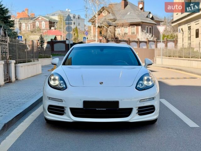 Білий Порше Panamera, об'ємом двигуна 3.61 л та пробігом 158 тис. км за 65000 $, фото 1 на Automoto.ua
