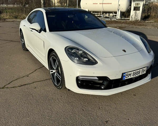 Белый Порше Панамера, объемом двигателя 2.89 л и пробегом 147 тыс. км за 63500 $, фото 1 на Automoto.ua