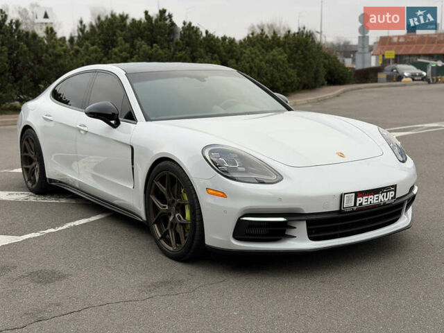 Білий Порше Panamera, об'ємом двигуна 2.89 л та пробігом 43 тис. км за 66499 $, фото 1 на Automoto.ua
