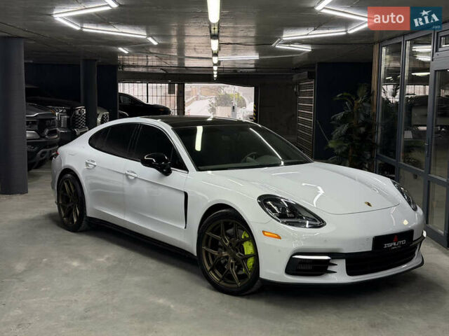 Білий Порше Panamera, об'ємом двигуна 2.89 л та пробігом 42 тис. км за 67500 $, фото 1 на Automoto.ua
