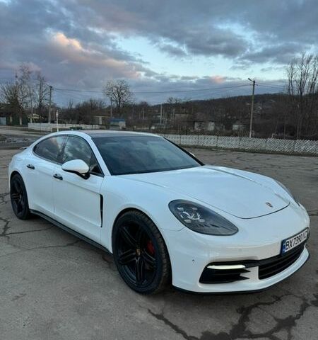 Белый Порше Панамера, объемом двигателя 3 л и пробегом 110 тыс. км за 45000 $, фото 1 на Automoto.ua