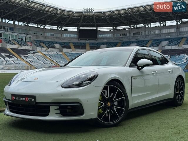 Білий Порше Panamera, об'ємом двигуна 2.89 л та пробігом 53 тис. км за 52900 $, фото 1 на Automoto.ua