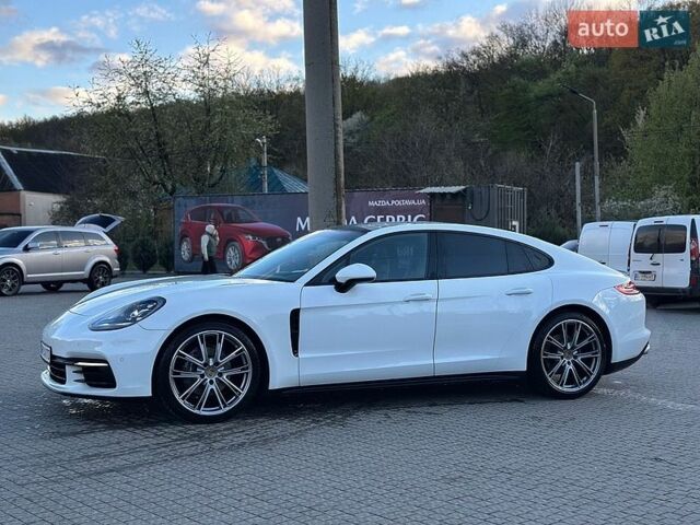 Белый Порше Панамера, объемом двигателя 3 л и пробегом 200 тыс. км за 57000 $, фото 1 на Automoto.ua