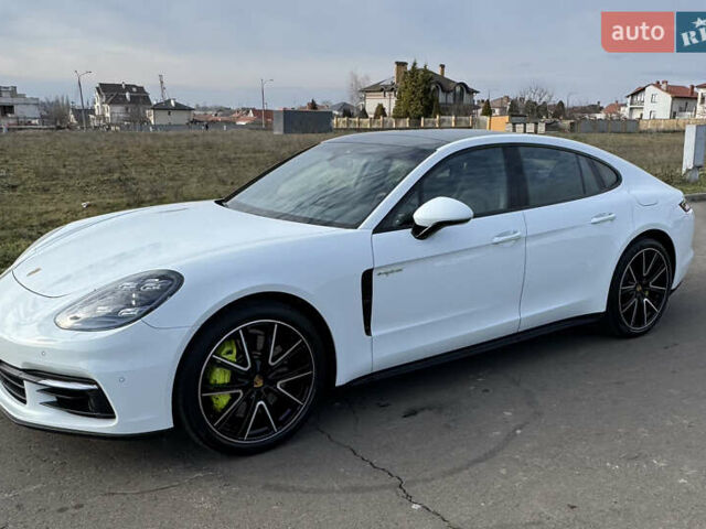 Білий Порше Panamera, об'ємом двигуна 2.9 л та пробігом 48 тис. км за 71900 $, фото 1 на Automoto.ua