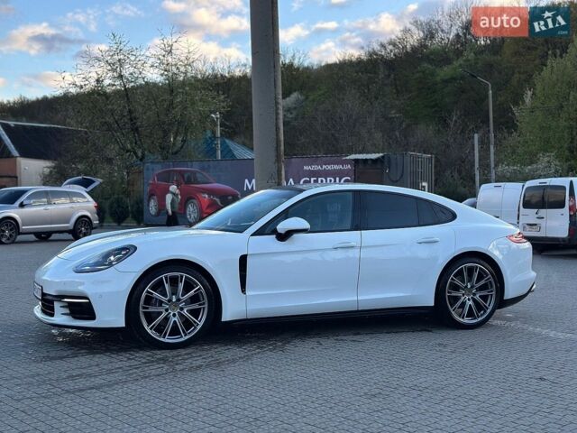 Білий Порше Panamera, об'ємом двигуна 3 л та пробігом 200 тис. км за 57000 $, фото 1 на Automoto.ua