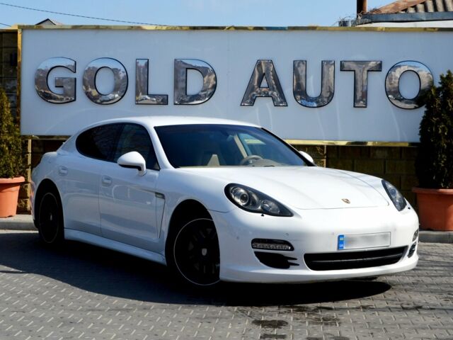 Білий Порше Panamera, об'ємом двигуна 4.8 л та пробігом 189 тис. км за 21900 $, фото 1 на Automoto.ua