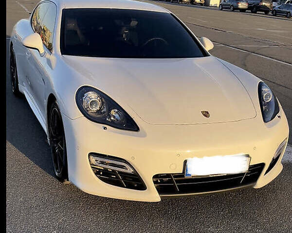 Білий Порше Panamera, об'ємом двигуна 4.8 л та пробігом 101 тис. км за 42500 $, фото 1 на Automoto.ua