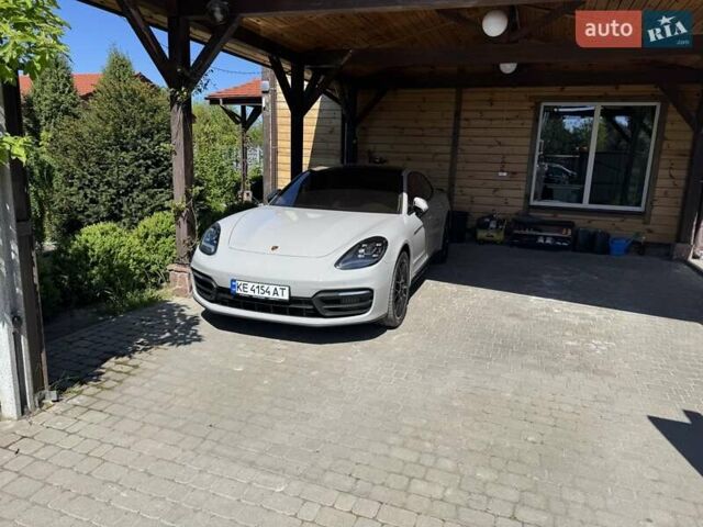 Белый Порше Панамера, объемом двигателя 2.89 л и пробегом 5 тыс. км за 122000 $, фото 1 на Automoto.ua