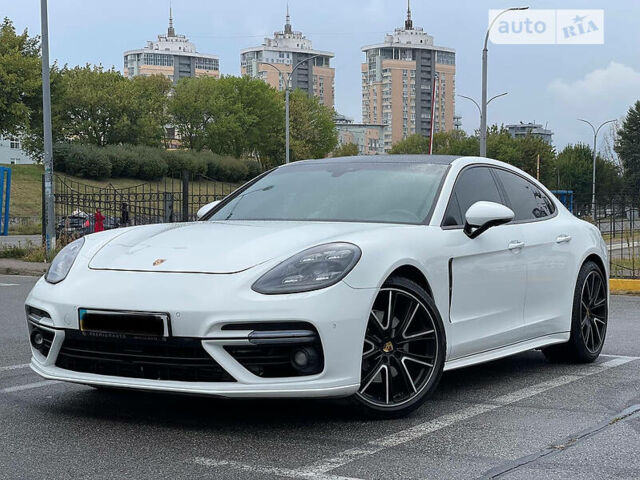 Білий Порше Panamera, об'ємом двигуна 3 л та пробігом 76 тис. км за 66000 $, фото 1 на Automoto.ua