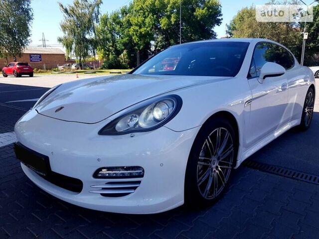 Білий Порше Panamera, об'ємом двигуна 4.8 л та пробігом 107 тис. км за 26700 $, фото 1 на Automoto.ua