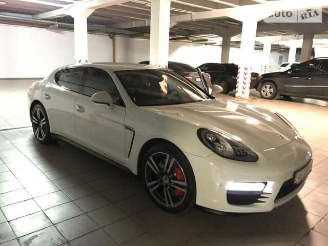 Білий Порше Panamera, об'ємом двигуна 4.8 л та пробігом 51 тис. км за 50000 $, фото 1 на Automoto.ua