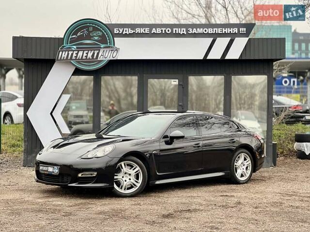 Черный Порше Панамера, объемом двигателя 2.97 л и пробегом 272 тыс. км за 25000 $, фото 1 на Automoto.ua