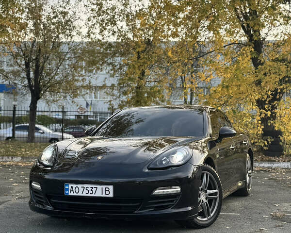 Черный Порше Панамера, объемом двигателя 2.97 л и пробегом 140 тыс. км за 21900 $, фото 1 на Automoto.ua