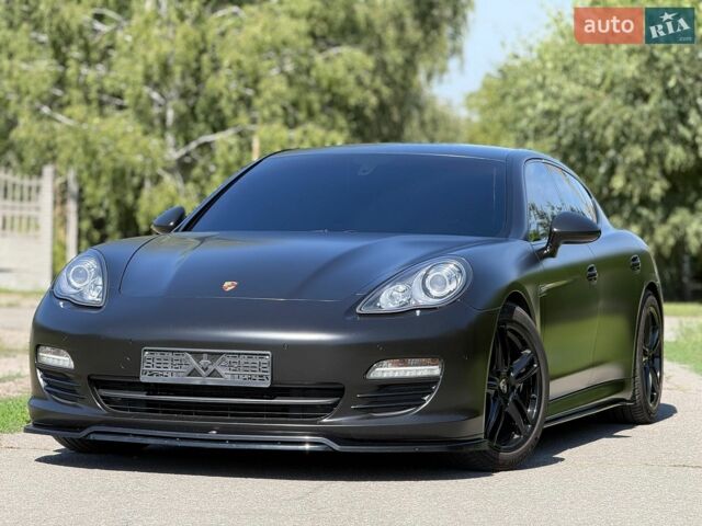 Чорний Порше Panamera, об'ємом двигуна 3.61 л та пробігом 145 тис. км за 22500 $, фото 1 на Automoto.ua