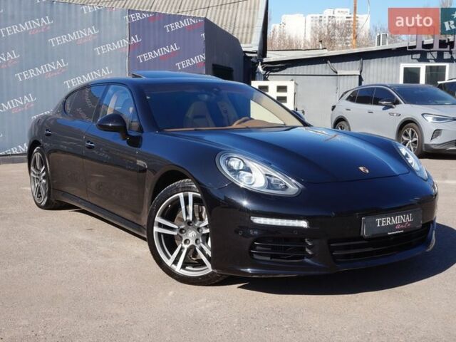Черный Порше Панамера, объемом двигателя 3 л и пробегом 99 тыс. км за 24900 $, фото 1 на Automoto.ua