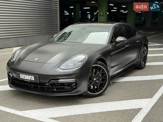 Чорний Порше Panamera, об'ємом двигуна 4 л та пробігом 85 тис. км за 70000 $, фото 1 на Automoto.ua