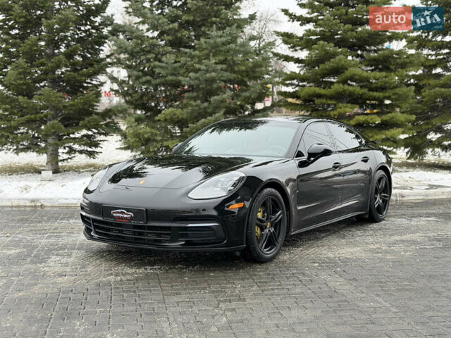 Черный Порше Панамера, объемом двигателя 3 л и пробегом 101 тыс. км за 53000 $, фото 1 на Automoto.ua