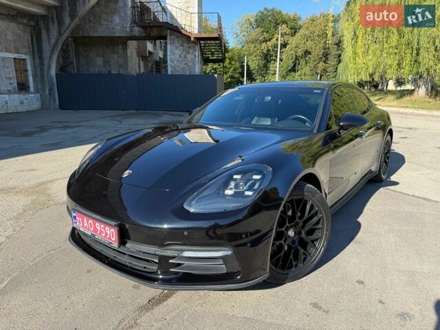 Чорний Порше Panamera, об'ємом двигуна 3 л та пробігом 85 тис. км за 39800 $, фото 1 на Automoto.ua