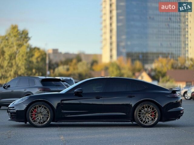 Чорний Порше Panamera, об'ємом двигуна 4 л та пробігом 60 тис. км за 75000 $, фото 1 на Automoto.ua
