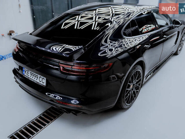 Черный Порше Панамера, объемом двигателя 2.89 л и пробегом 66 тыс. км за 82000 $, фото 1 на Automoto.ua