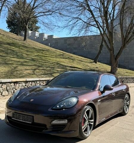 Коричневый Порше Панамера, объемом двигателя 4.8 л и пробегом 65 тыс. км за 27500 $, фото 1 на Automoto.ua