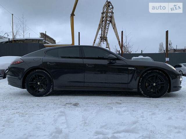 Коричневий Порше Panamera, об'ємом двигуна 3 л та пробігом 150 тис. км за 34000 $, фото 1 на Automoto.ua