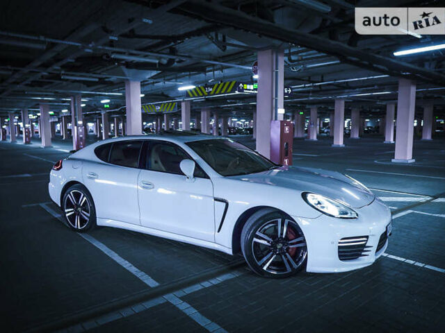 Порше Panamera, об'ємом двигуна 3 л та пробігом 108 тис. км за 34000 $, фото 1 на Automoto.ua