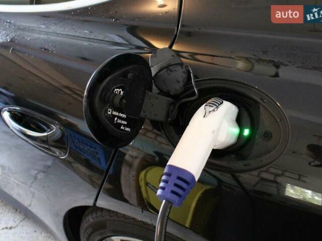 Порше Панамера, объемом двигателя 3 л и пробегом 169 тыс. км за 27930 $, фото 1 на Automoto.ua