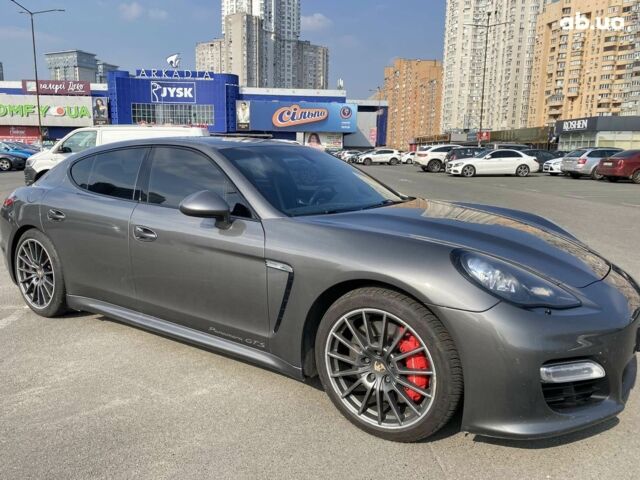 Сірий Порше Panamera, об'ємом двигуна 0 л та пробігом 176 тис. км за 25000 $, фото 1 на Automoto.ua