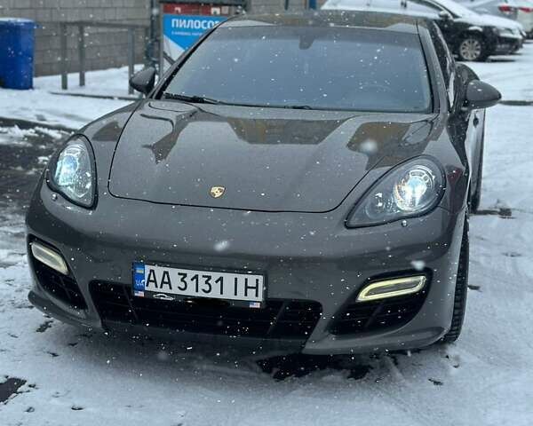 Серый Порше Панамера, объемом двигателя 4.8 л и пробегом 152 тыс. км за 31200 $, фото 1 на Automoto.ua