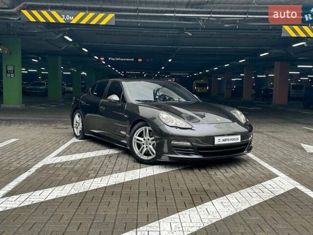 Серый Порше Панамера, объемом двигателя 3.61 л и пробегом 156 тыс. км за 20990 $, фото 1 на Automoto.ua